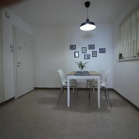 Casa Schilling- 2,5 With Balcony Near Hospital, Sankt Gallen