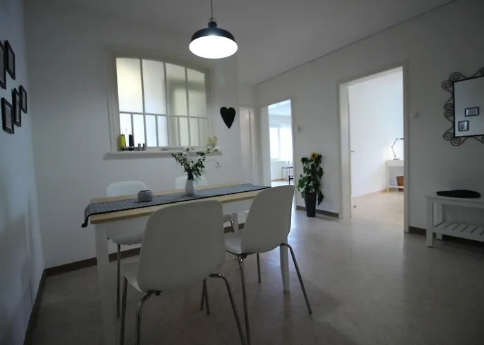 Casa Schilling- 2,5 With Balcony Near Hospital, St. Gallen