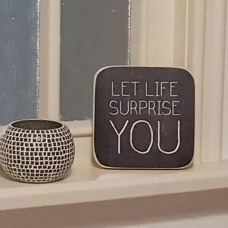 Casa Schilling- 2,5 With Balcony Near Hospital, Lägenhet St. Gallen