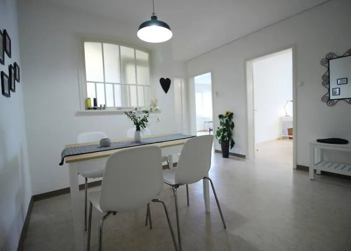 Casa Schilling- 2,5 With Balcony Near Hospital,